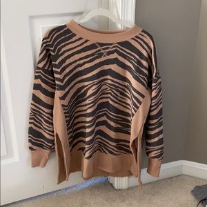 aerie oversized  zebra sweatshirt